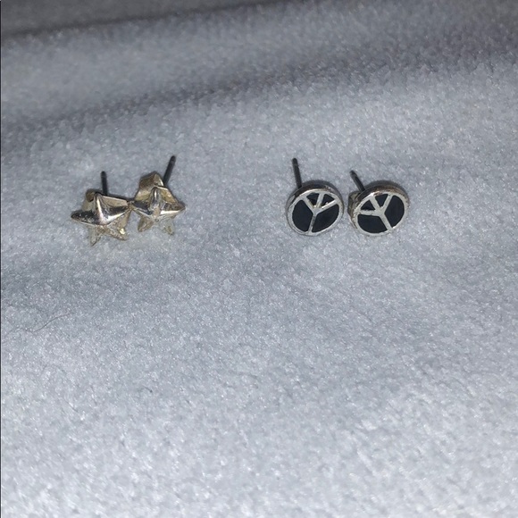 Stud earring set - Picture 1 of 3